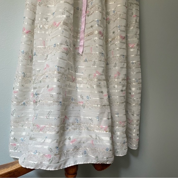 Union Made in USA Vintage Light Airy Embossed Pintstripe Floral Dress Coquette - Picture 3 of 7